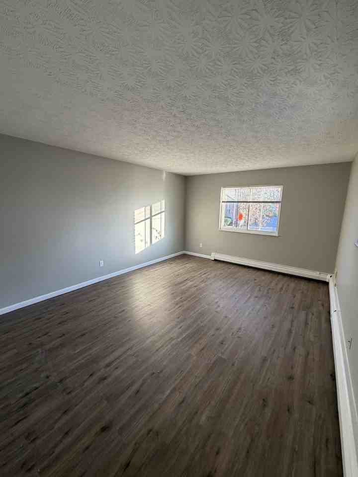 4102 South Avenue - 4 #4 - Photo 2 of 8