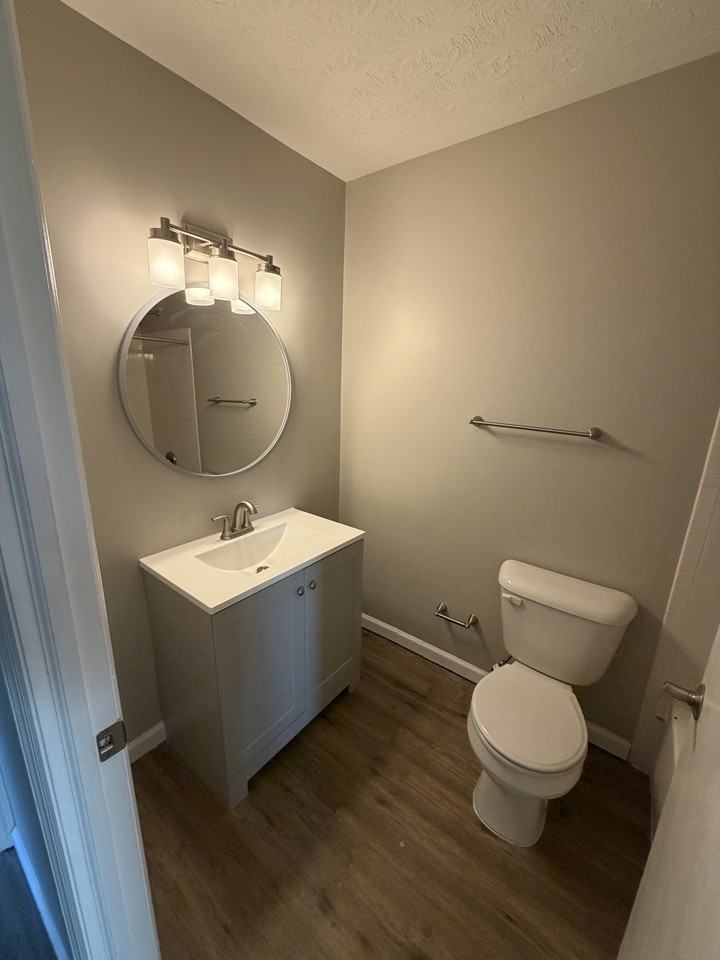 4102 South Avenue - 4 #4 - Photo 5 of 8