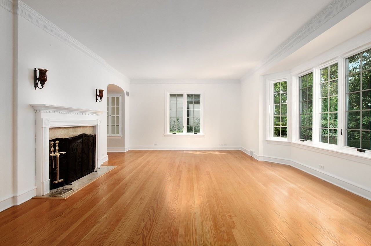 9445 Avers Ave - Photo 5 of 34