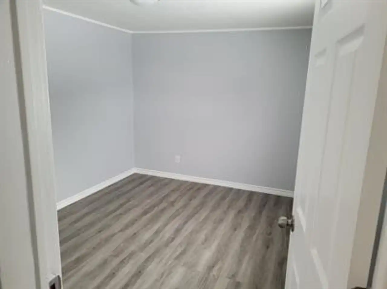 60 Croatia Ave Rear House #BACK - Photo 6 of 10