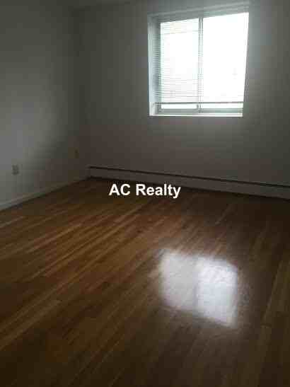 435 Shirley St #24 - Photo 5 of 6