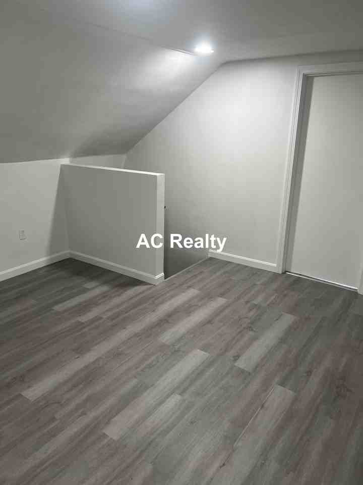 Greenwood St #3 - Photo 2 of 6