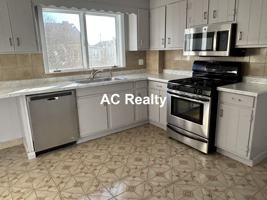 featured image of 21 Carney St #2