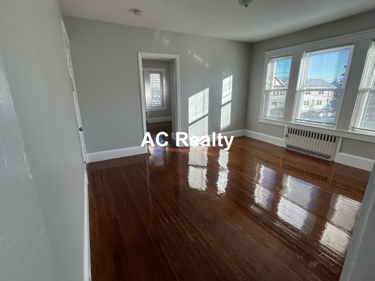 21 Carney St #2 - Photo 4 of 9