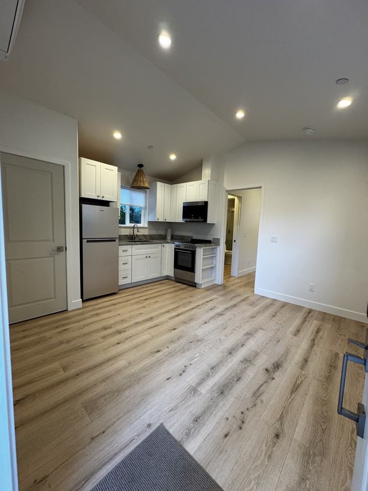 1725 Spur Ridge Ln #A - Photo 2 of 10