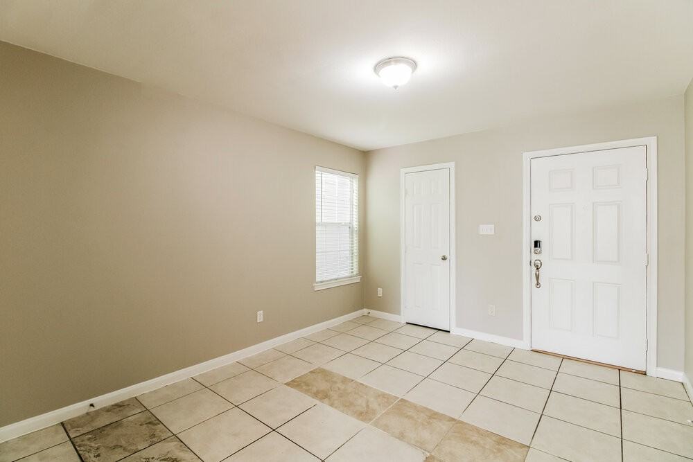 4935 S Cancun Dr - Photo 6 of 17