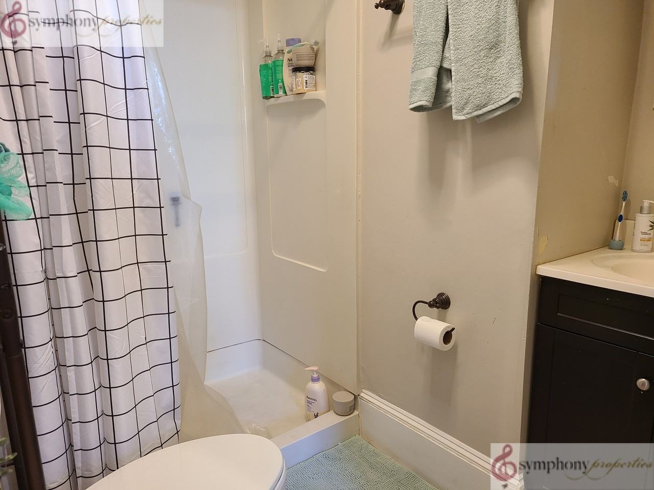 720 Parker St #1 - Photo 7 of 14