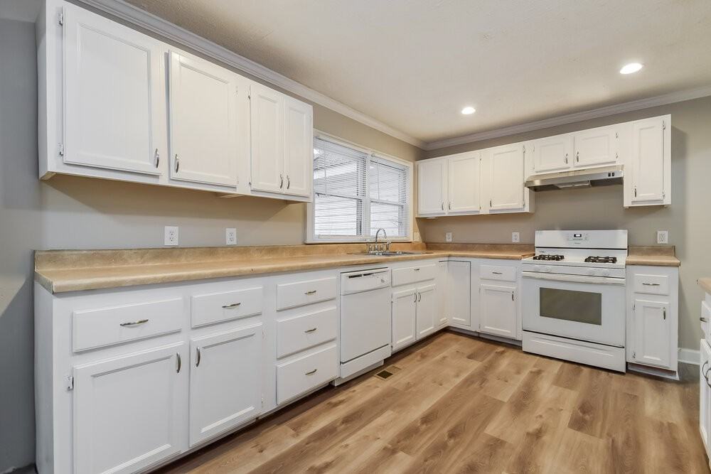 5578 Owens Dr - Photo 6 of 16