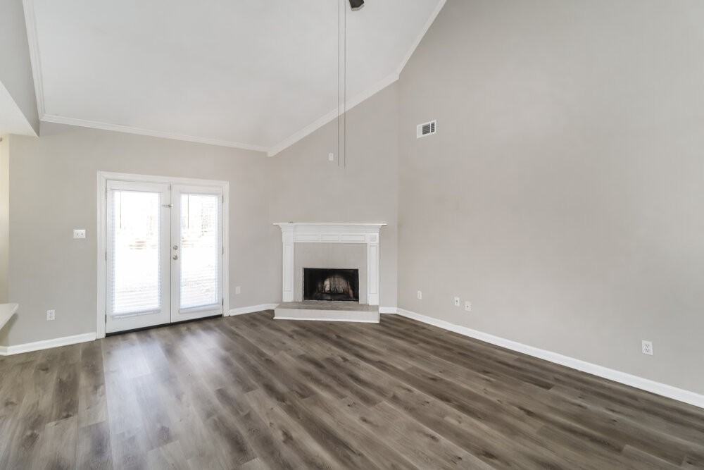 8690 Sandy Hill Cv E - Photo 5 of 17