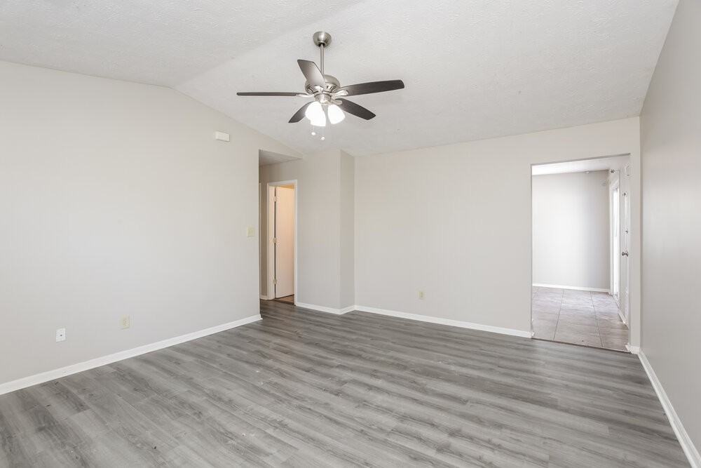 4511 Tucson Dr - Photo 4 of 16