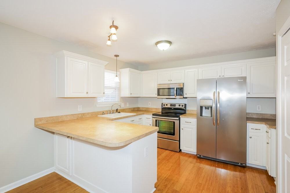 606 Parrish Woods - Photo 7 of 18