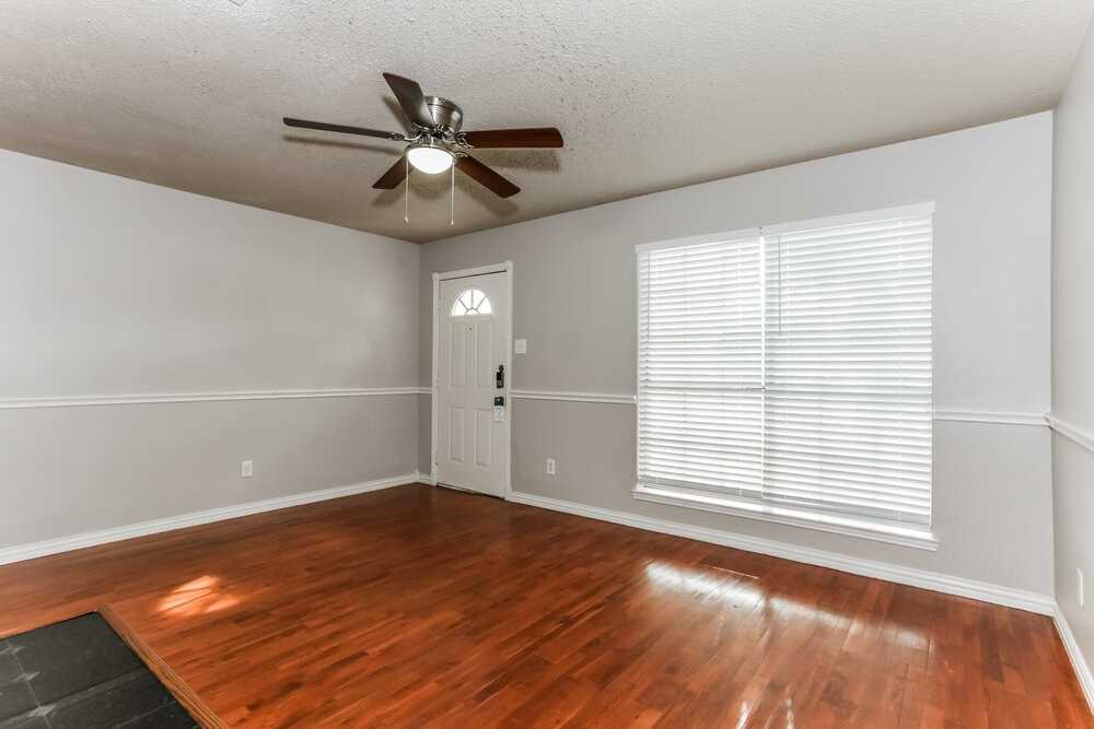 1808 Rose Cir - Photo 4 of 17