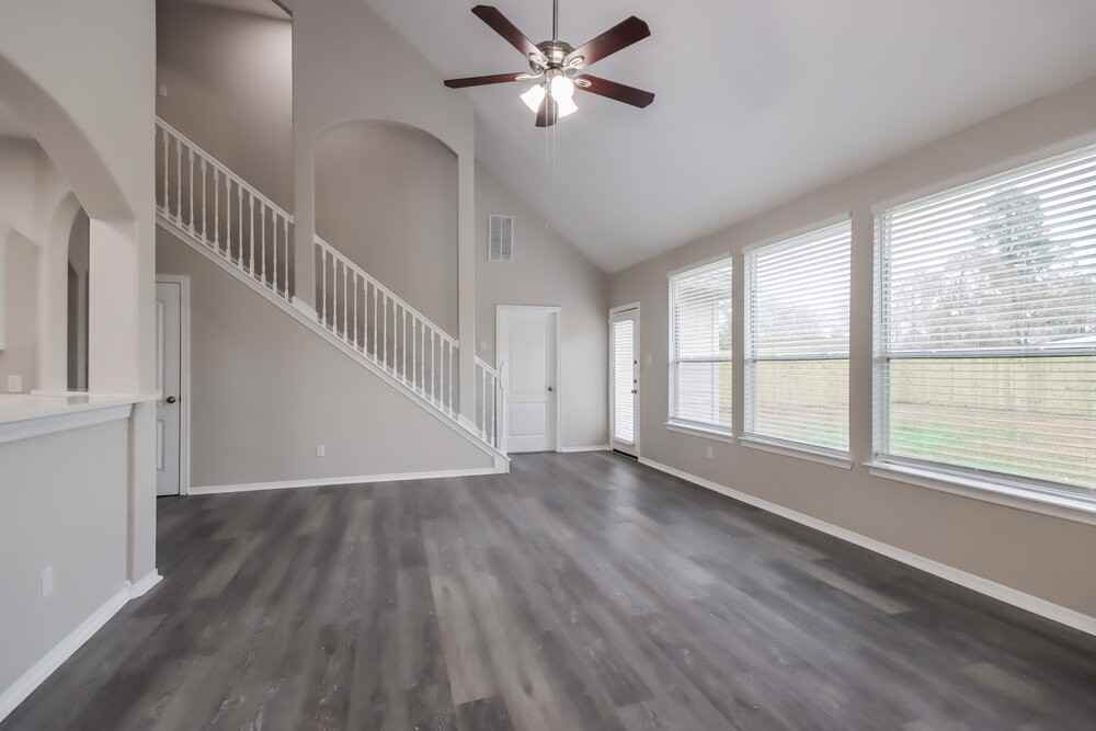 2826 Fern Hill Dr - Photo 4 of 17