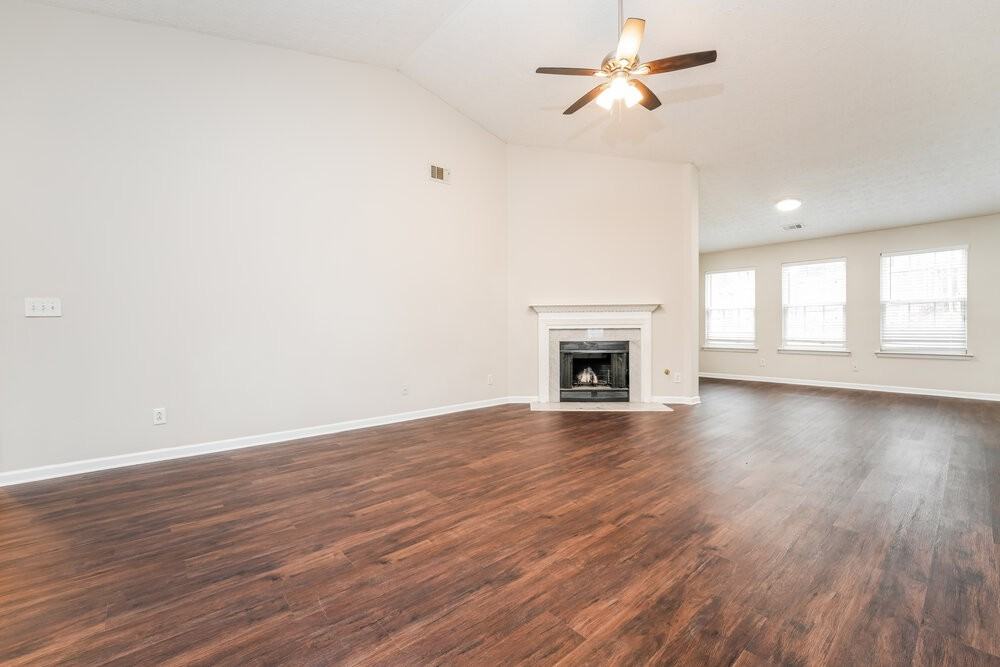 1122 Alysum Ave - Photo 4 of 19