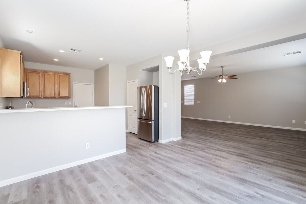 8644 Painted Horseshoe St - Photo 7 of 17