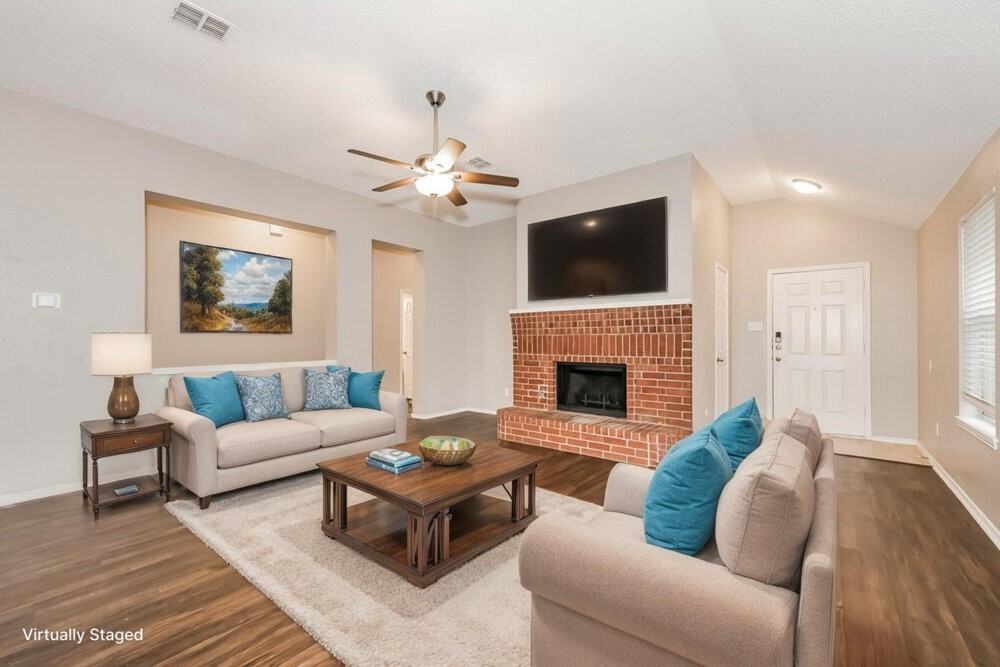 4701 Palm Ridge Dr - Photo 3 of 19