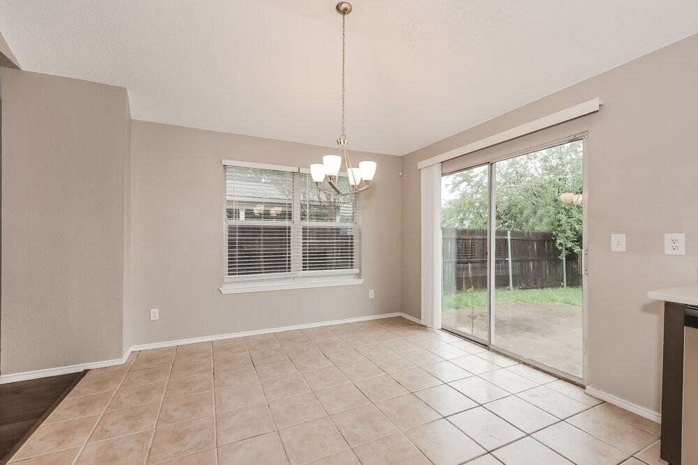 4701 Palm Ridge Dr - Photo 7 of 19