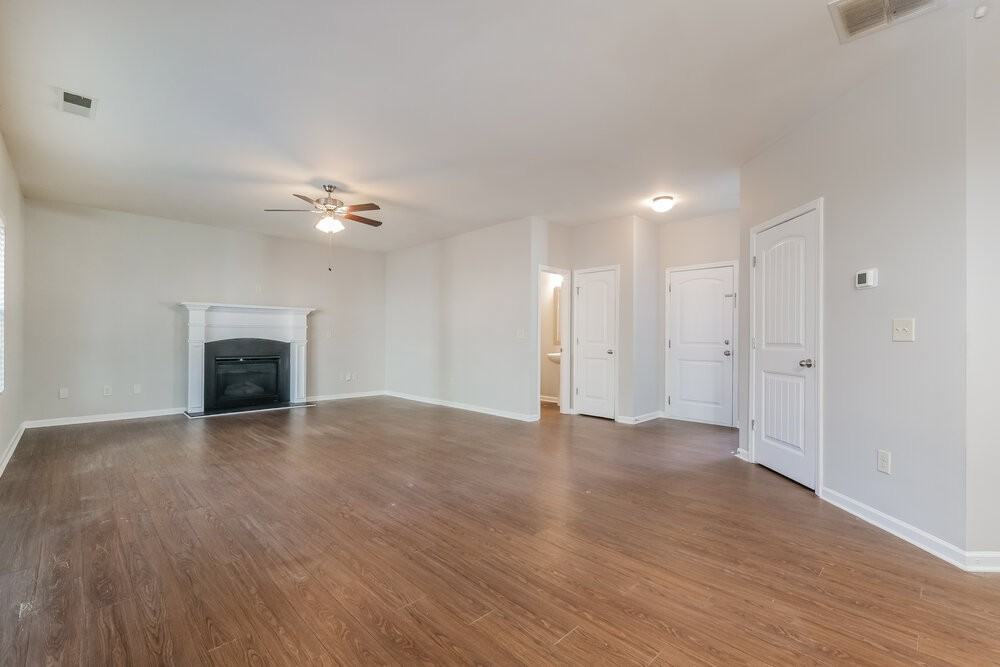 261 Chandler Bluff Ct - Photo 5 of 17