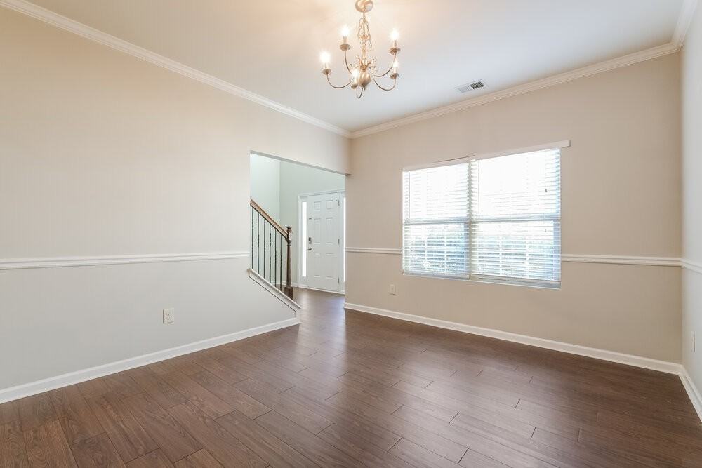 261 Chandler Bluff Ct - Photo 7 of 17