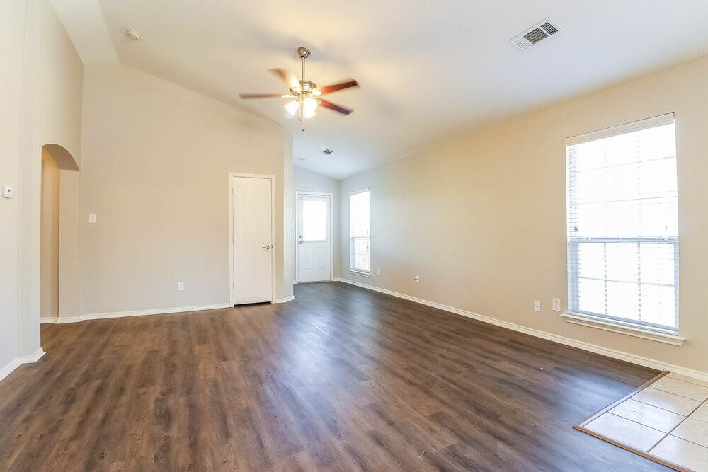 1148 Browntop St - Photo 3 of 15