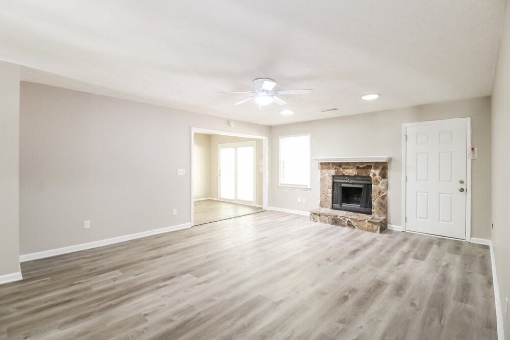 3010 Randolph Ct Ne - Photo 6 of 19