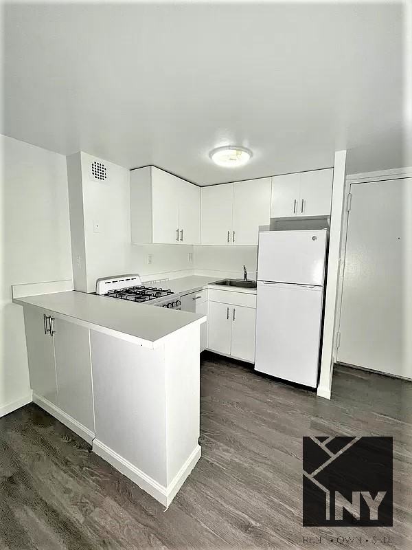 Fulton St & Gold St #314 - Photo 4 of 4