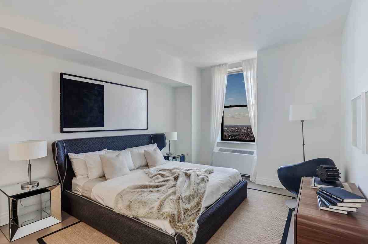 Pearl St & Pine St #1602 - Photo 2 of 7