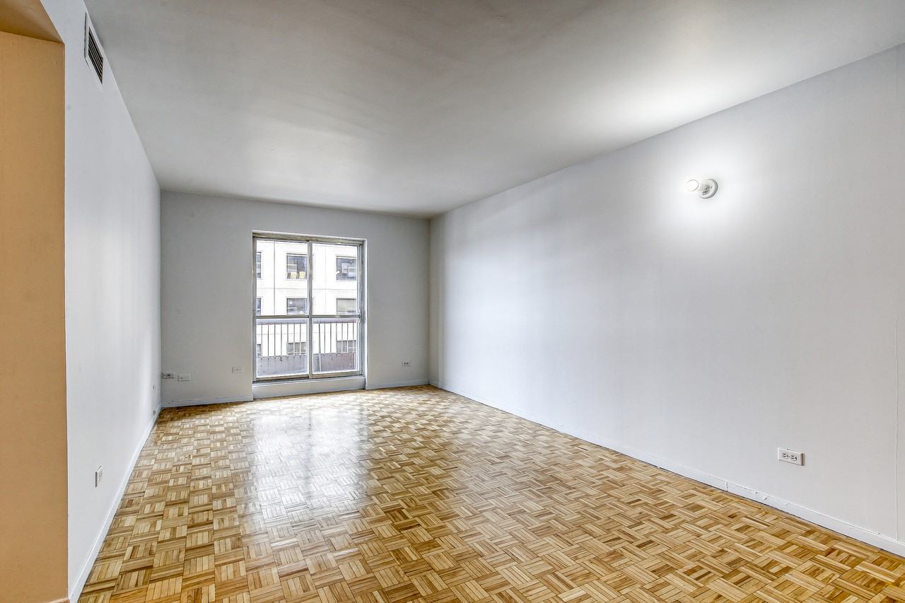 1570, rue St-Timothée - Photo 4 of 9