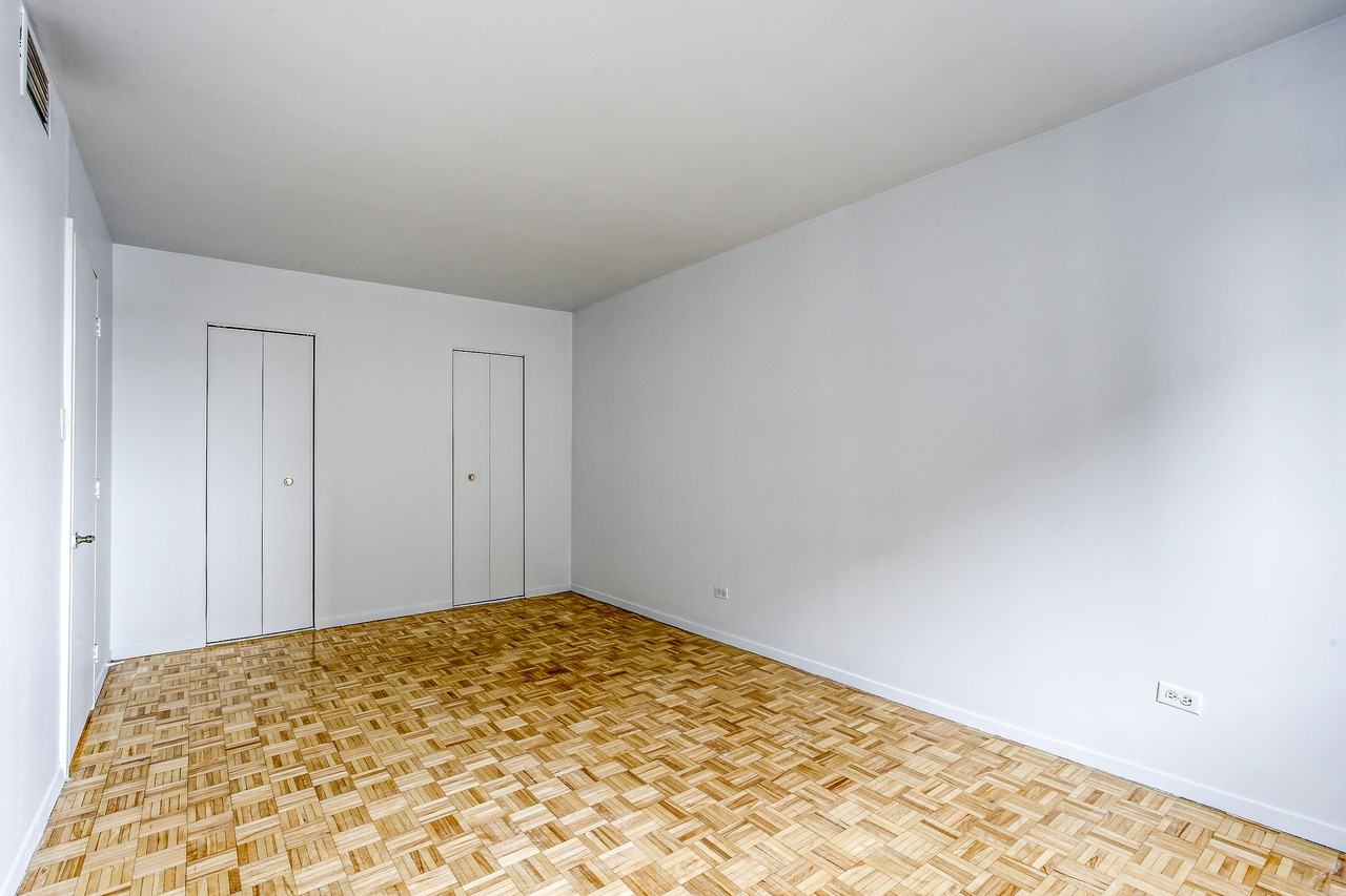 1570, rue St-Timothée - Photo 5 of 9