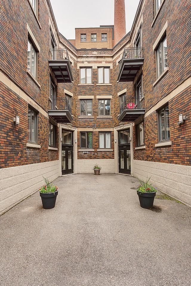 3655-3661 Ste-Famille - Photo 2 of 8