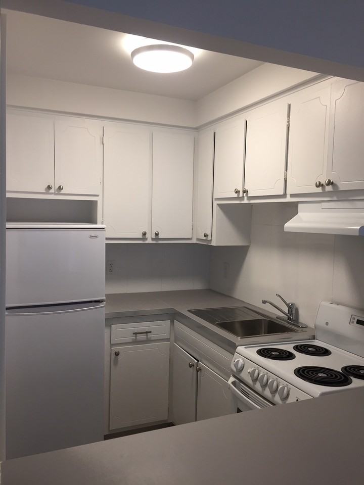 645 Gordon - Photo 3 of 18