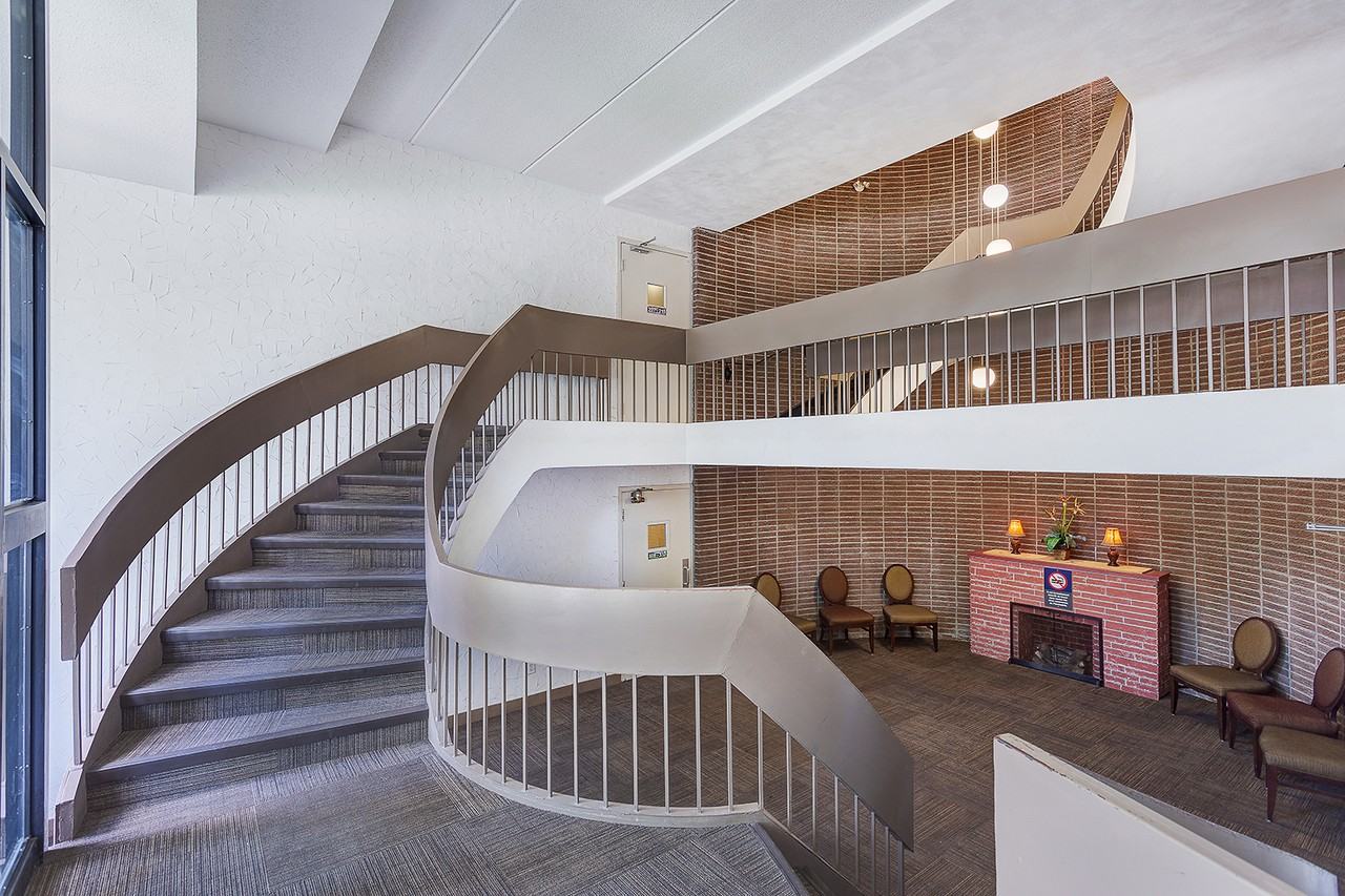 2400 Chemin Oka - Photo 2 of 11