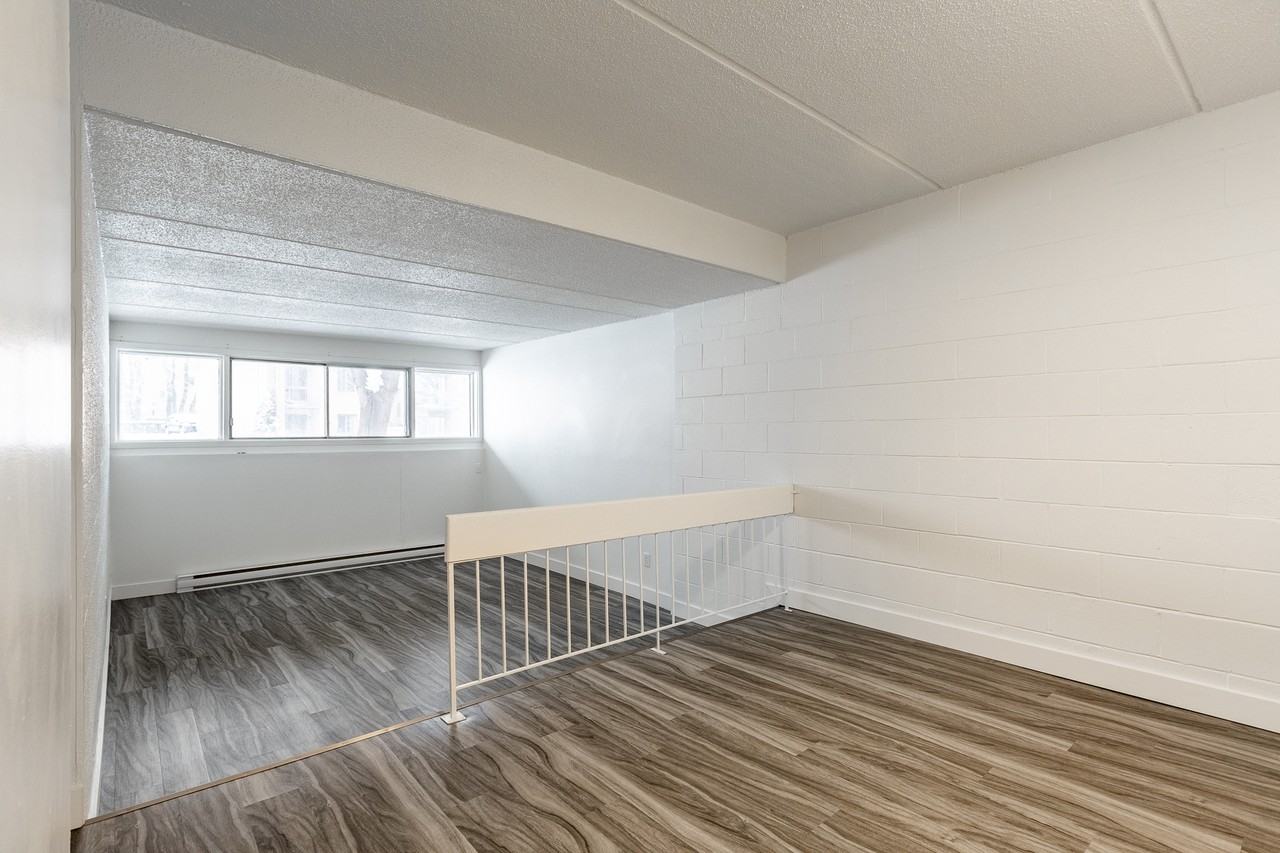 2400 Chemin Oka - Photo 5 of 11