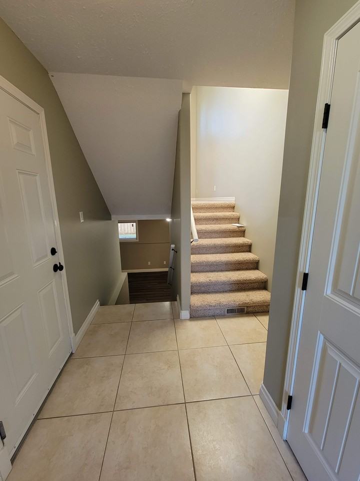 9149 Lakeland Drive - Photo 5 of 17