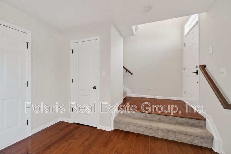 83 3rd Ave Nw - Photo 4 of 31
