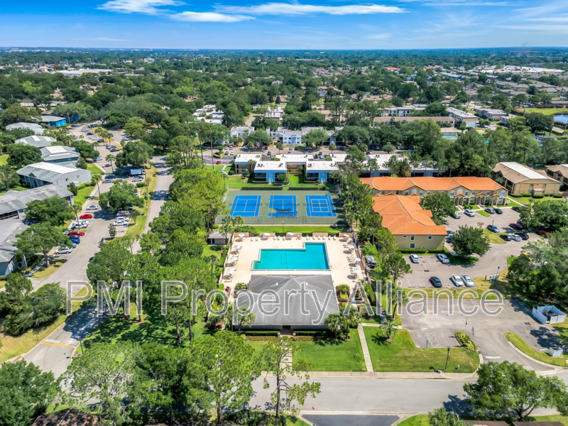 2908 Oak Park Way #B - Photo 2 of 17