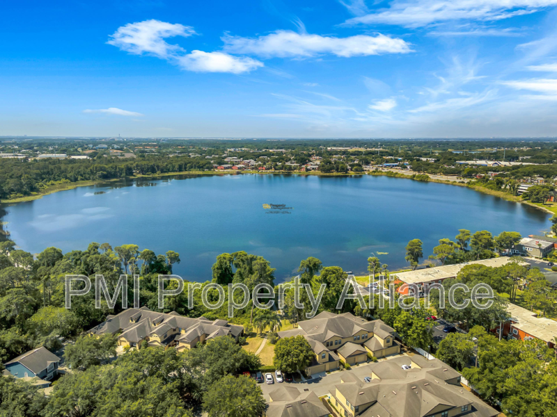 2908 Oak Park Way #B - Photo 3 of 17