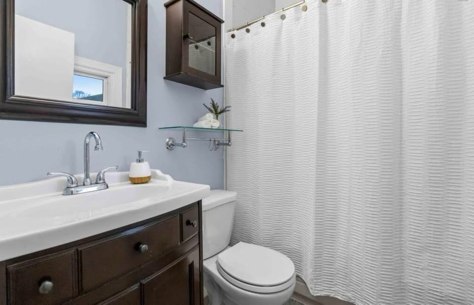 5393 Victoria Road #211 - Photo 6 of 14