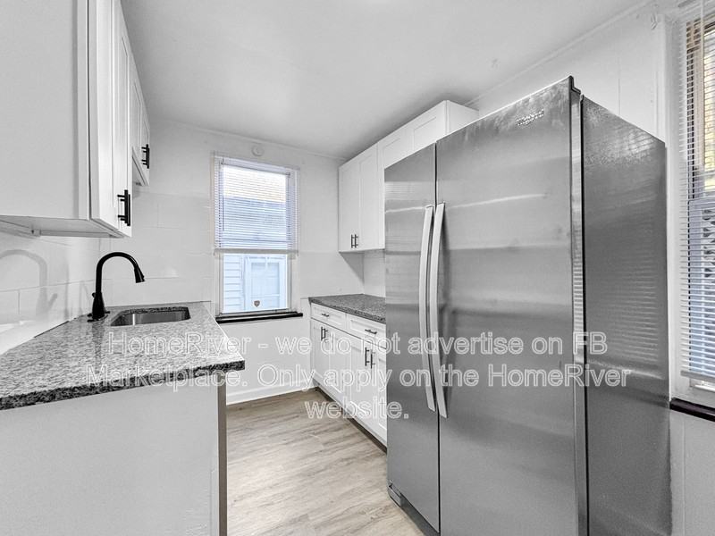 341 Lawn St - Photo 2 of 26