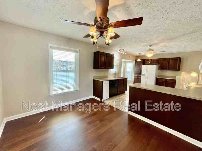 127 Kristin Ave - Photo 6 of 33