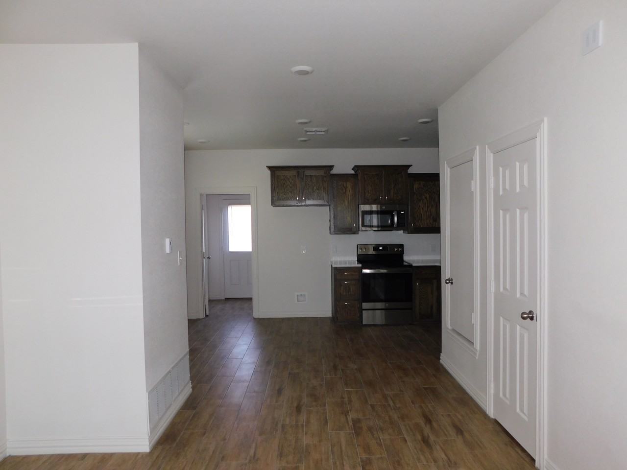 1050 Azalea Drive - Photo 6 of 7