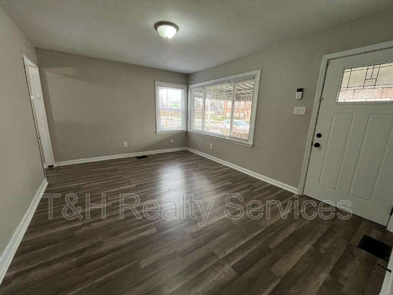 520 S Rural St - Photo 5 of 22