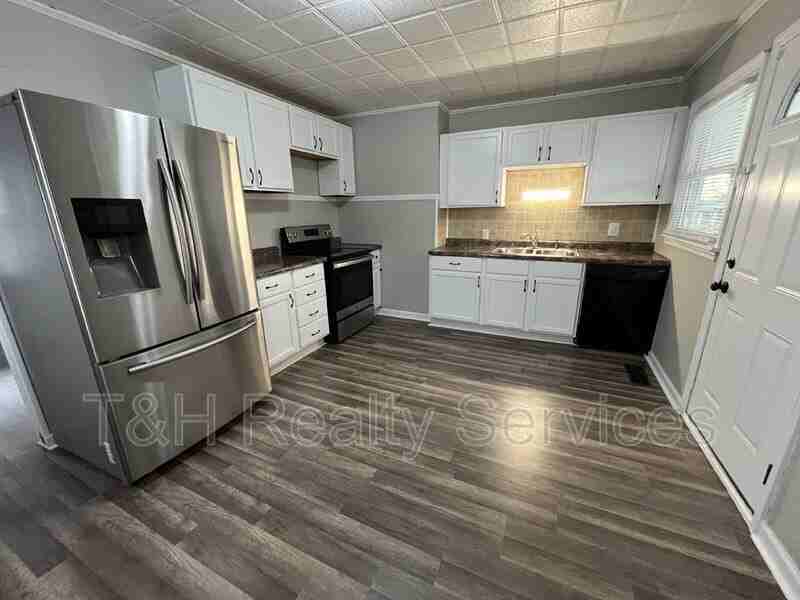 520 S Rural St - Photo 6 of 22