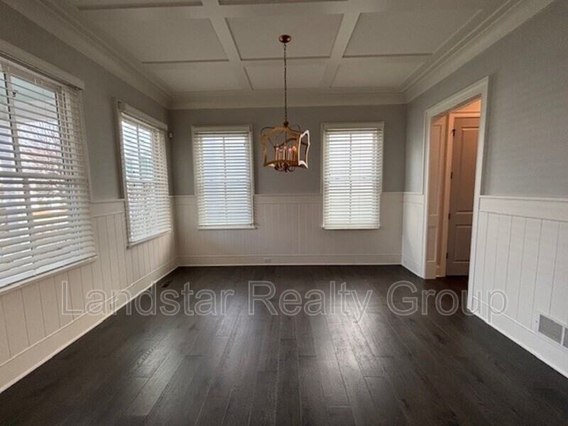 6411 Moonseed St - Photo 6 of 44