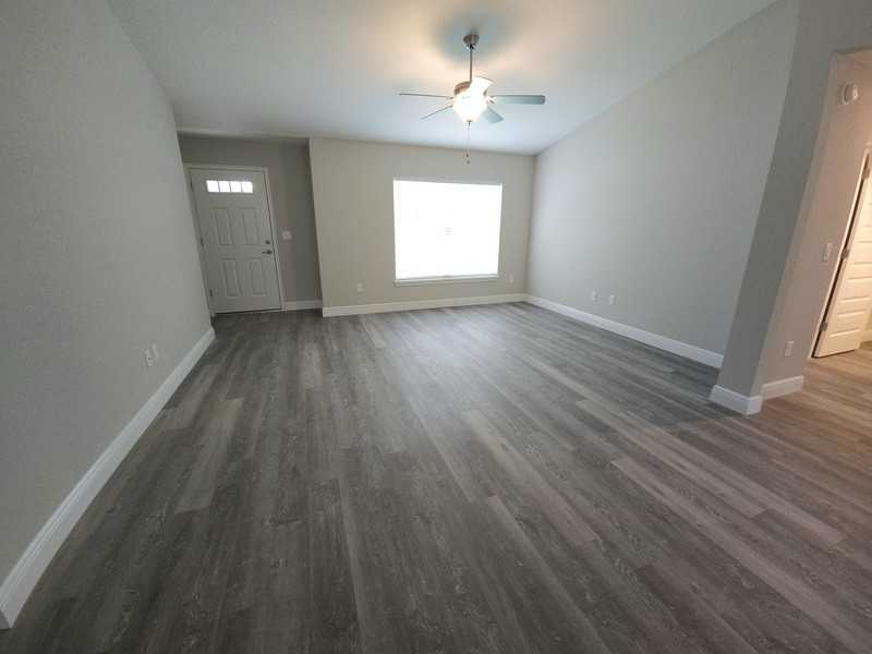 8140 N Elkcam Blvd - Photo 3 of 11