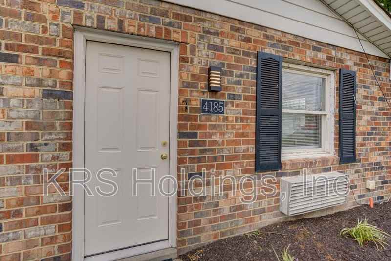4173 Richmond Hwy #4173 - Photo 3 of 16