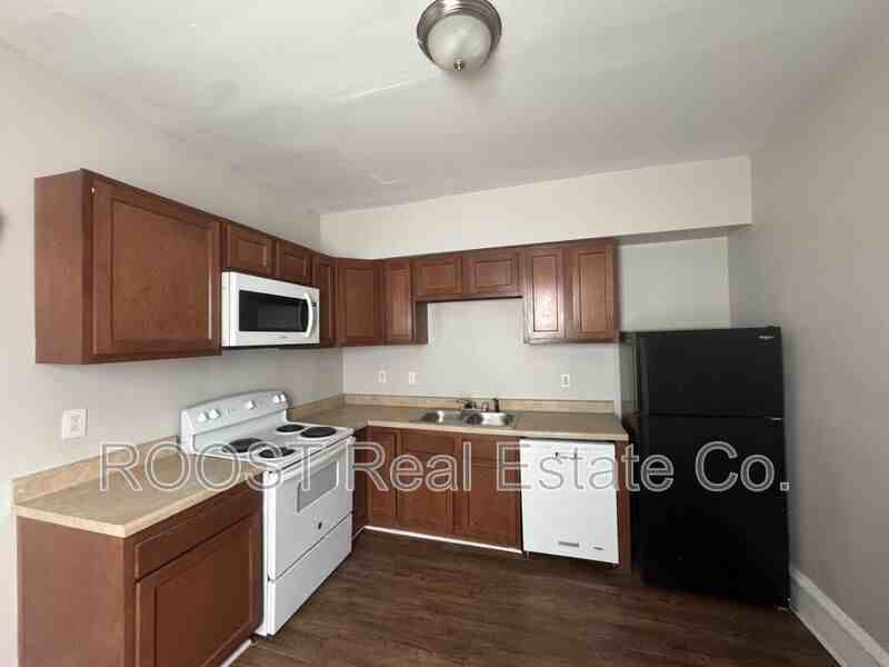 237 Avondale Ave - Photo 2 of 11