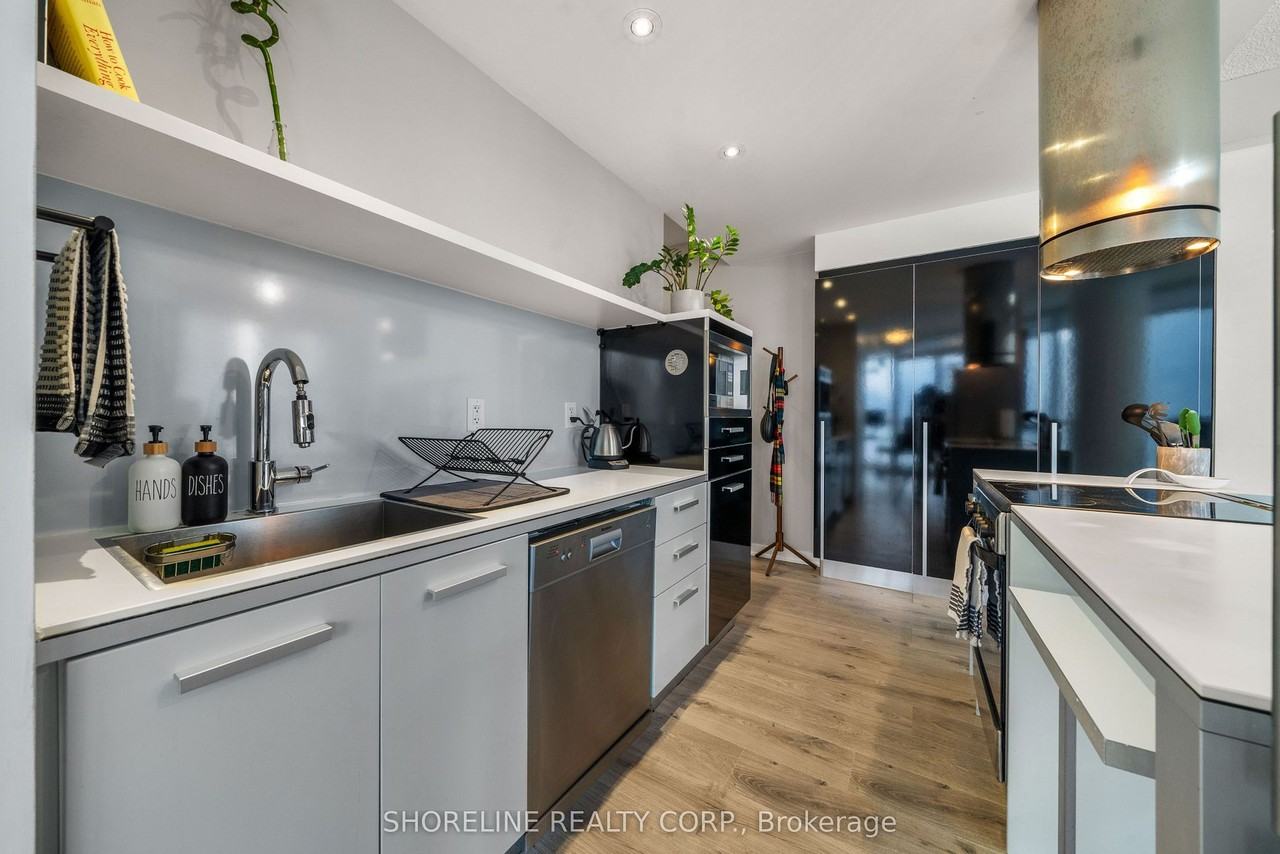 30 Dan Leckie Way - Photo 3 of 10