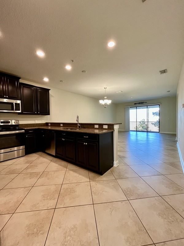 8975 Azalea Sands Ln - Photo 6 of 25