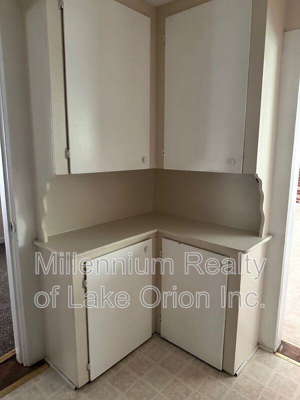 709 W Dryden Rd - Photo 7 of 32